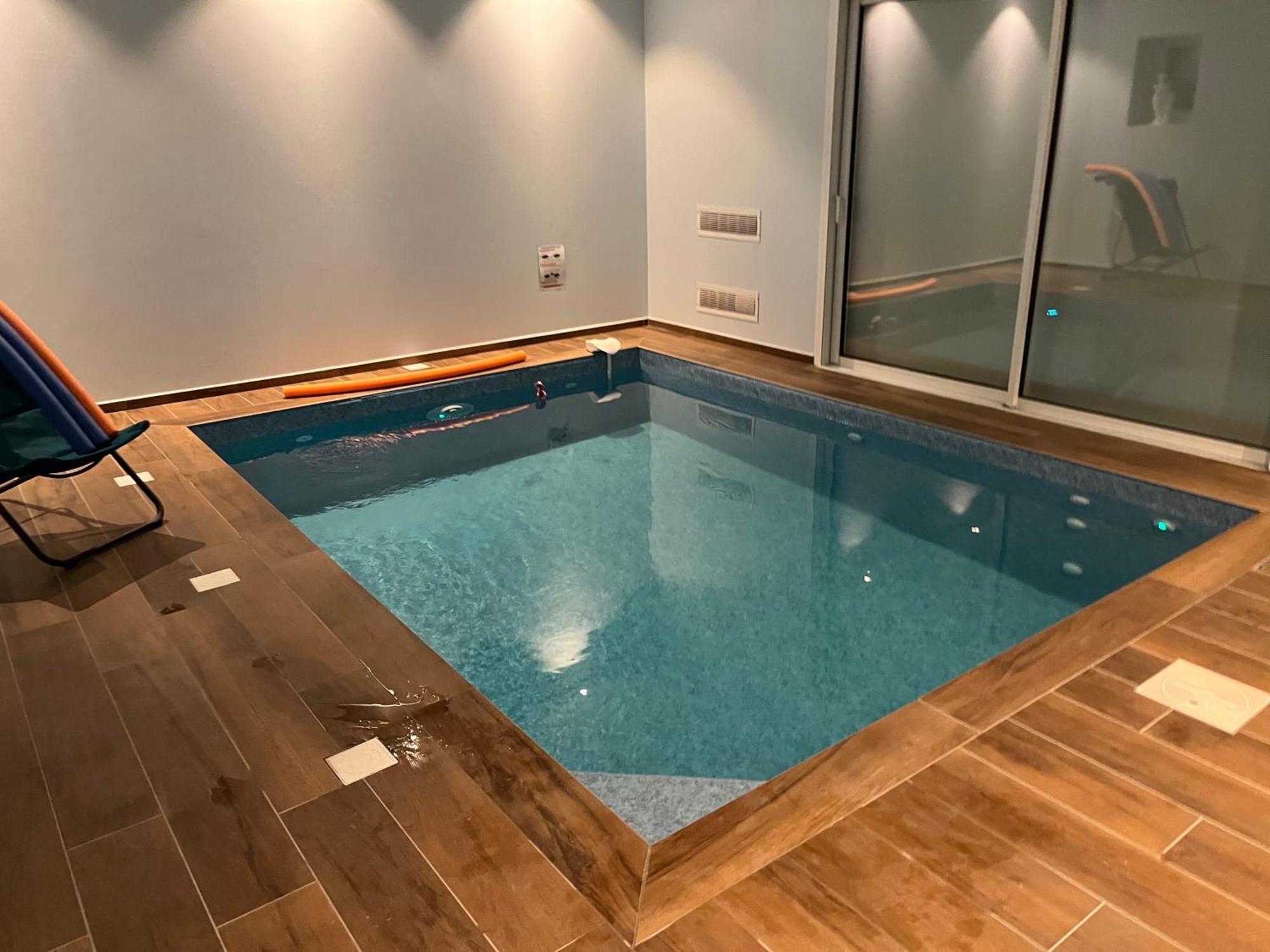 Maison Avec Piscine Interieure Privee, Buses De Spa, Jardin Clos Et Parking Aouste-sur-Sye Eksteriør billede
